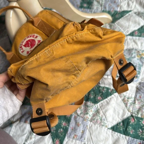 Fjallraven Yellow Kånken Backpack Compact Design - Picture 9 of 9